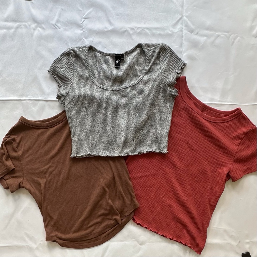 Lot of 3 Old‎ Navy & Windsor short sleeve ribbed waffle shirts women’s medium